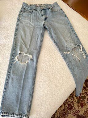 Levi’s 550 Relaxed Fit Jeans W33 L32 • Heavy Distress • Vintage • Authentic Wear